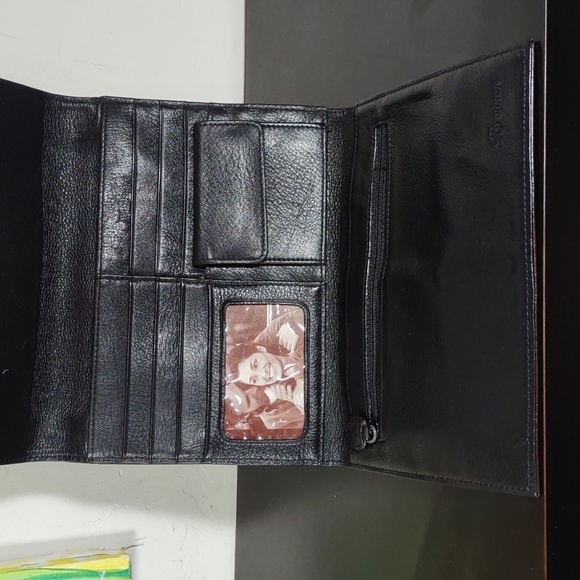 Brighton Croc Embossed Leather Convertible Clutch/Crossbody Organizer Bag - Picture 9 of 12